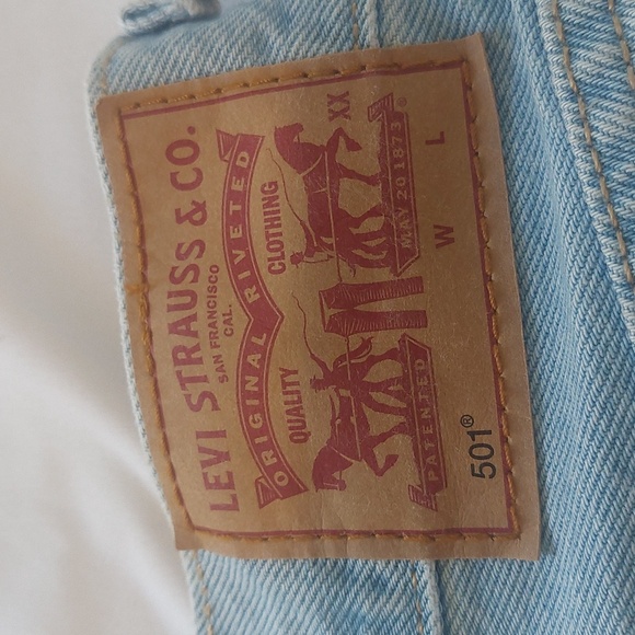 Levis Distressed Light Blue Denim Shorts.Size 12 . - Picture 5 of 9